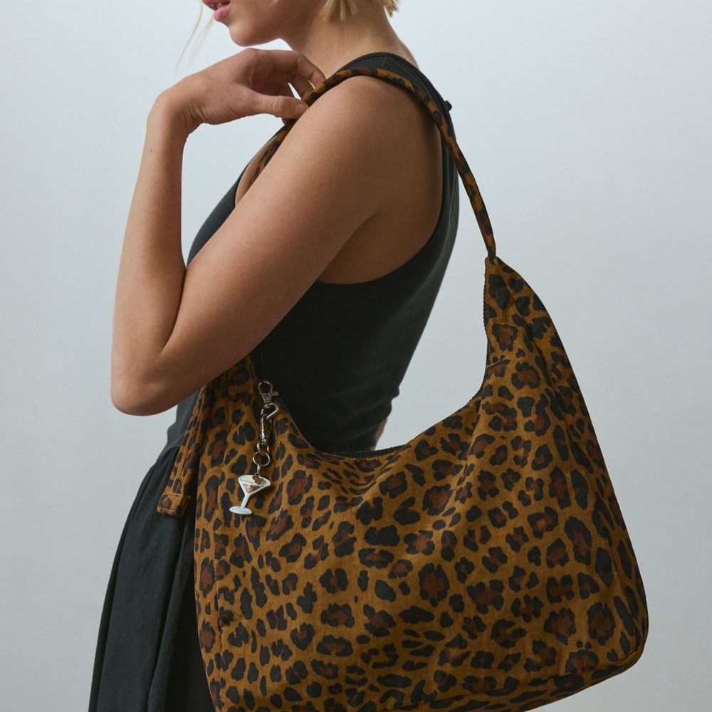 BAGGU Nylon Leopard shoulder bag